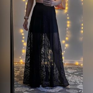 DKNY women's black skirt, Size 2